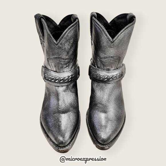 $429 Frye Billy Metallic Silver Chain Black Leather Cowboy Motorcycle Ankle Boot - Picture 11 of 16
